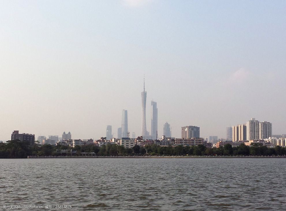 海珠湖仰望广州塔