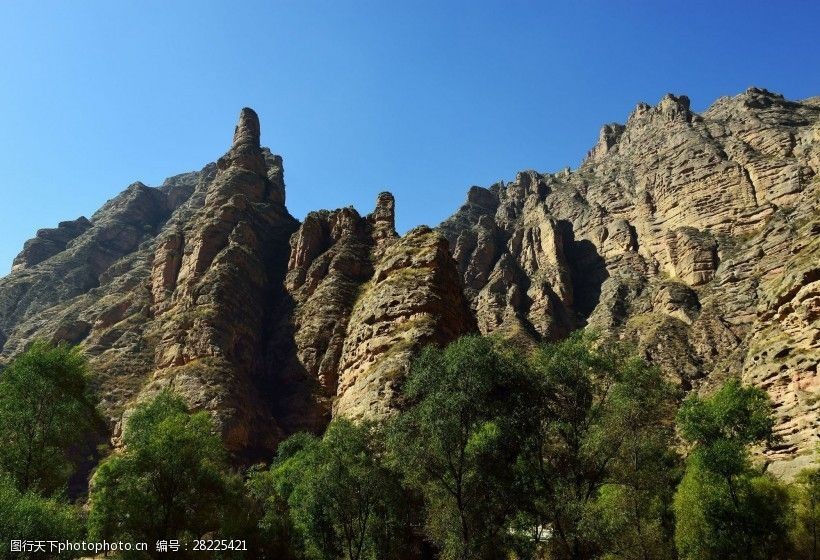 甘肃炳灵寺石林风景