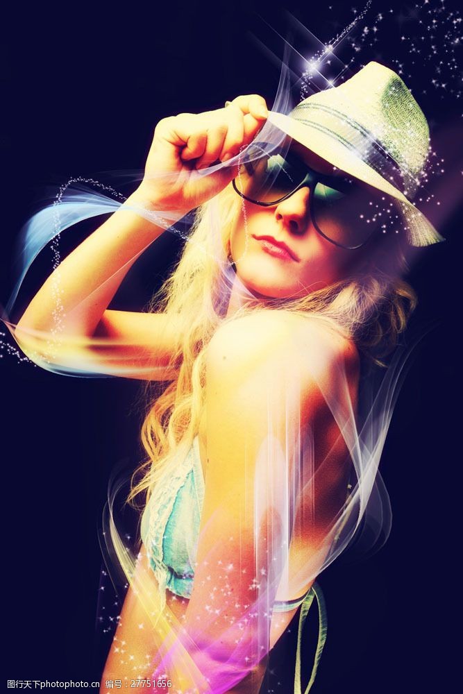 耀眼的迪厅美女图片