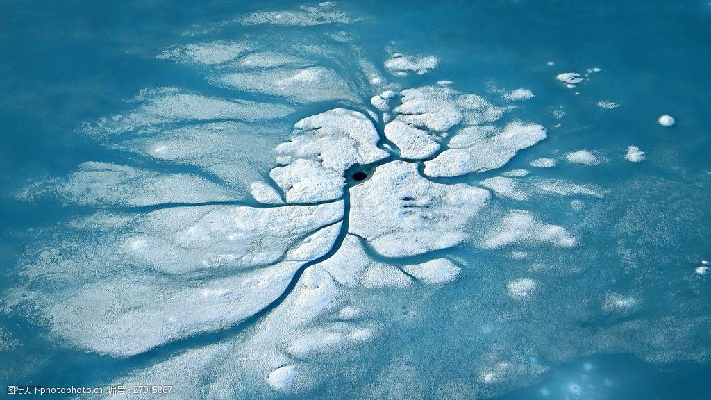 关键词:高清水面浮冰图片素材下载 浮冰 海面 冰块 冰面 结冰