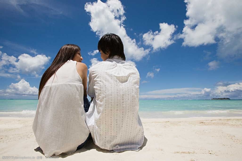 海边 蓝天 大海 度假 甜蜜 情侣 恋人 幸福 浪漫 人物 素材 高清摄影