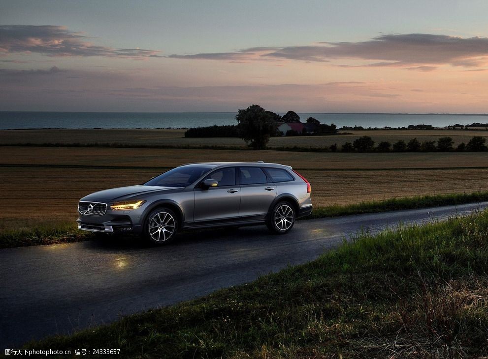 关键词:沃尔沃 v90 cc cross country 跨界旅行车 壁纸 量产车 摄影