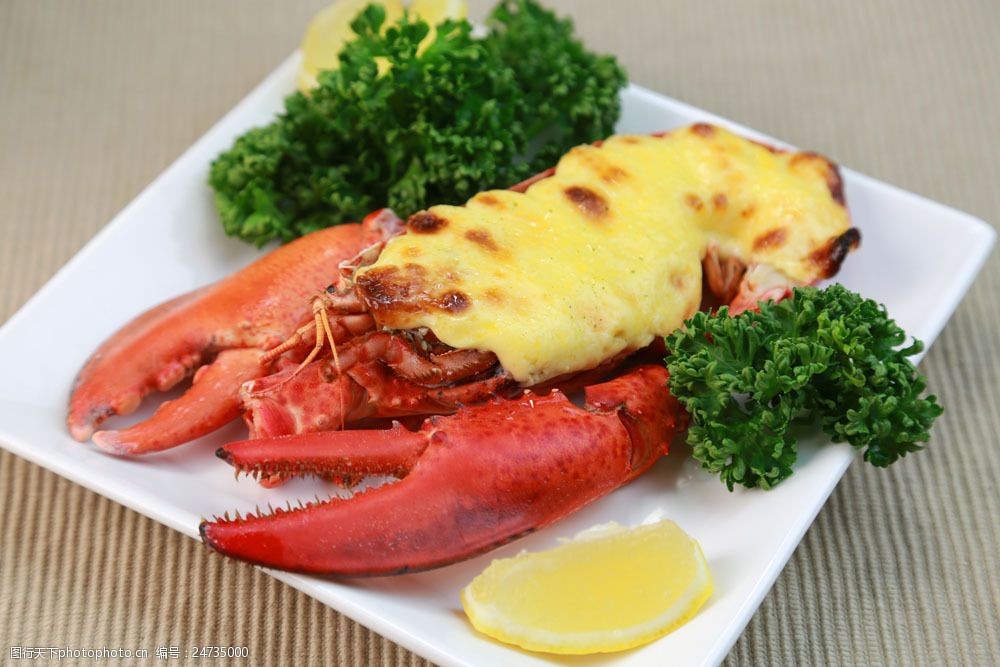 盘子里面的龙虾图片
