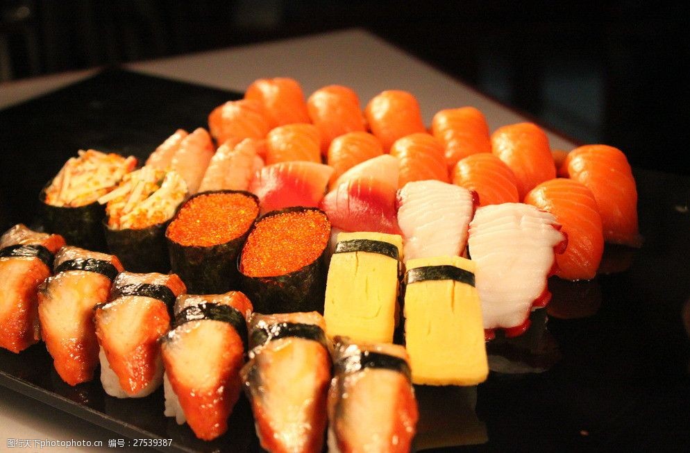 寿司拼盘图片