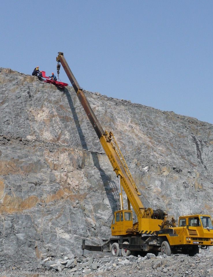 大型长臂吊车图片
