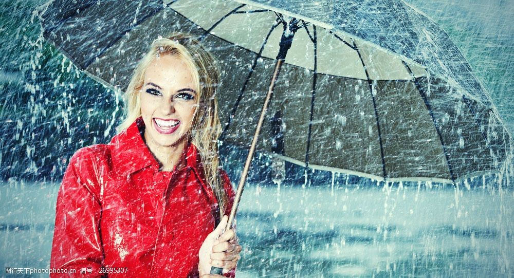 打雨伞的时尚美女图片