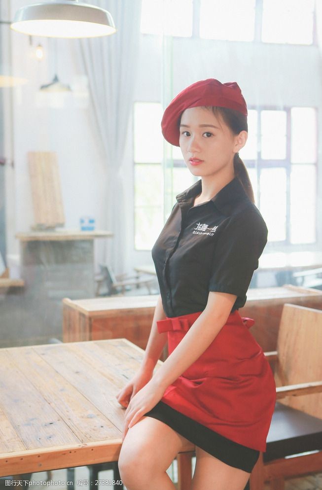 餐厅美女服务员图片