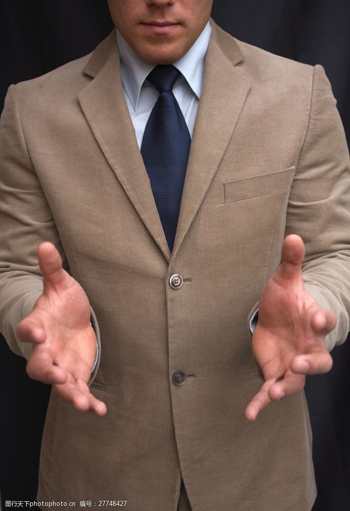 伸出双手的职业人物图片