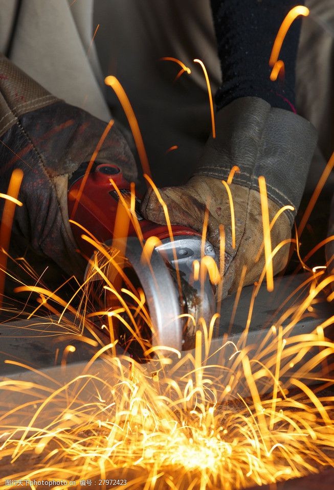 电锯切割火花图片