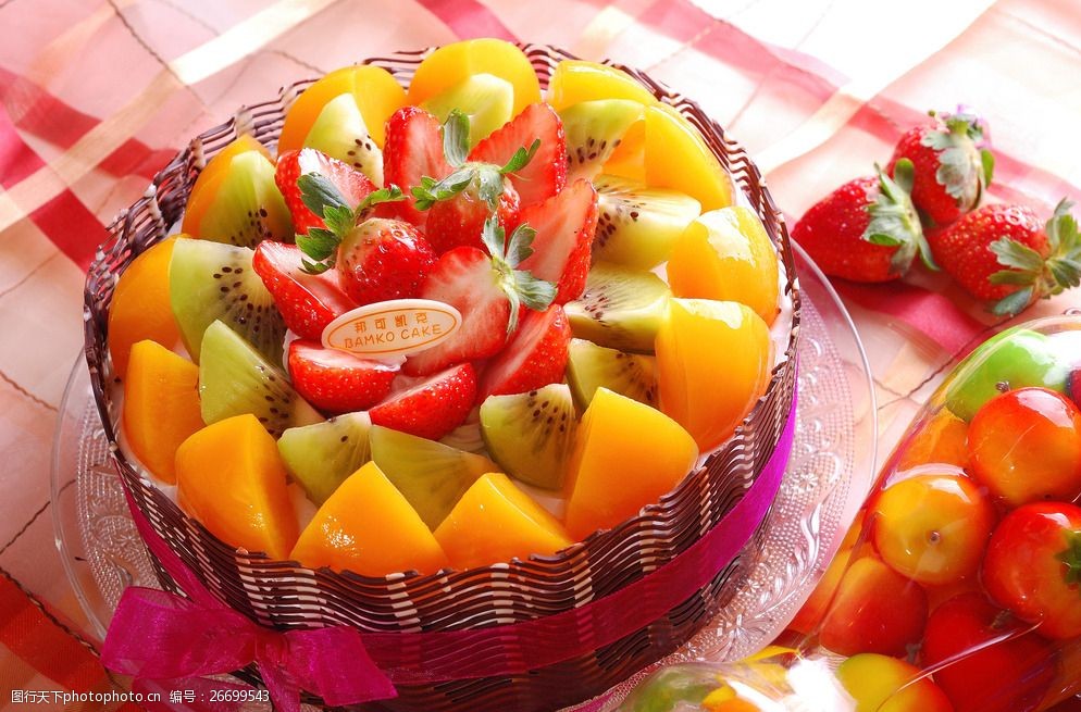 水果篮子水果蛋糕图片